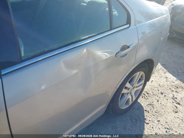 12712792 :رقم المزاد ، 3FAHP0HA5AR250823 vin ، 2010 Ford Fusion Se مزاد بيع