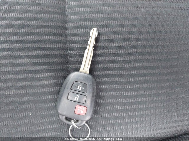 2T3BFREV2HW564837 Toyota RAV4 LE