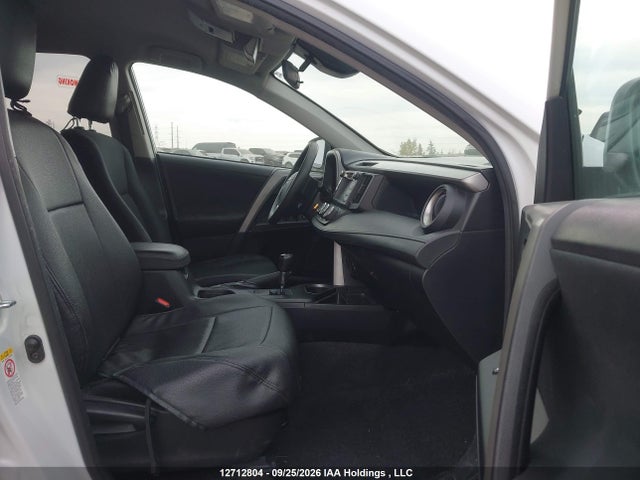2T3BFREV2HW564837 Toyota RAV4 LE
