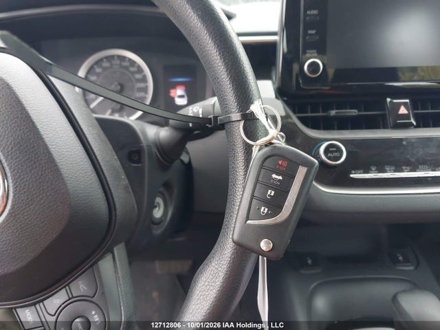 Toyota COROLLA LE 2022 5YFBPMBE4NP310038 Image 11