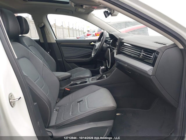 3VWGX7BUXSM033250 Volkswagen JETTA SEL