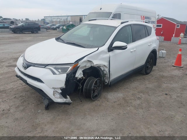 Toyota RAV4 LE 2016 2T3BFREV9GW483624 Image 2