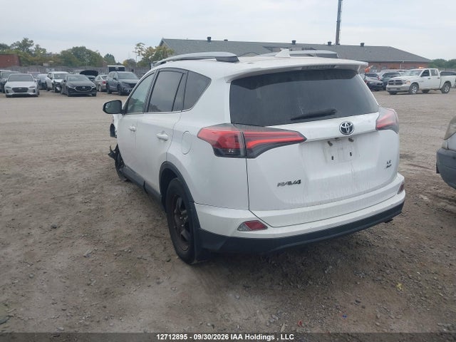 Toyota RAV4 LE 2016 2T3BFREV9GW483624 Image 3