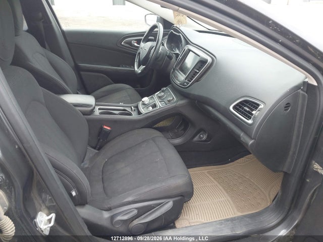 Chrysler 200 Limited 2015 1C3CCCAG9FN740468 Image 5