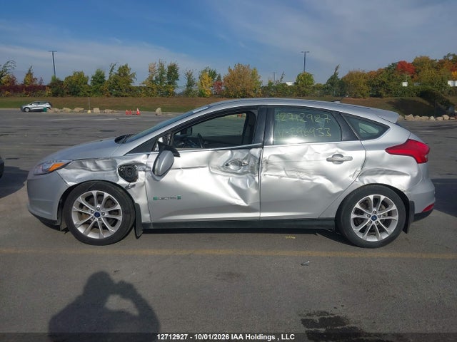 Продажа на аукционе авто 2018 Ford Focus, vin: 1FADP3R41JL296933, номер лота: 12712927