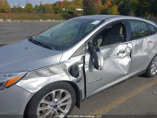 Продажа на аукционе авто 2018 Ford Focus, vin: 1FADP3R41JL296933, номер лота: 12712927