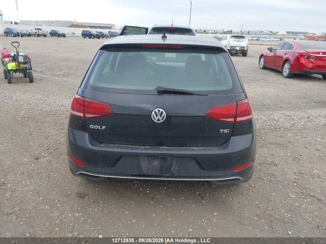 12712938 :رقم المزاد ، 3VWG17AU2JM290226 vin ، 2018 Volkswagen Golf S/se مزاد بيع