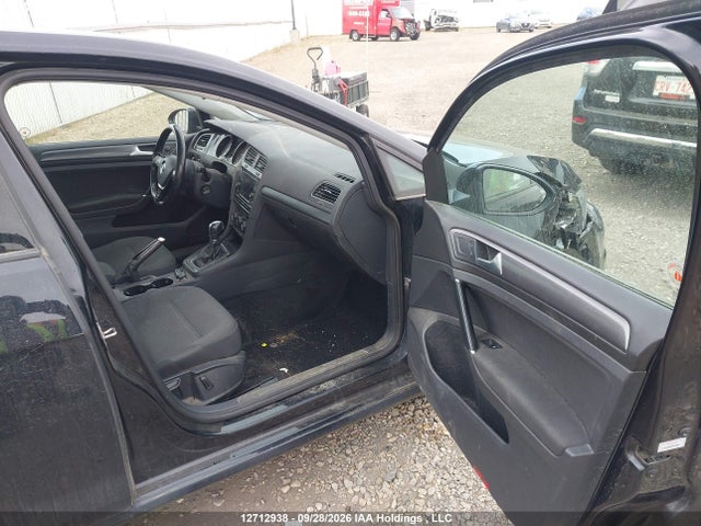 12712938 :رقم المزاد ، 3VWG17AU2JM290226 vin ، 2018 Volkswagen Golf S/se مزاد بيع