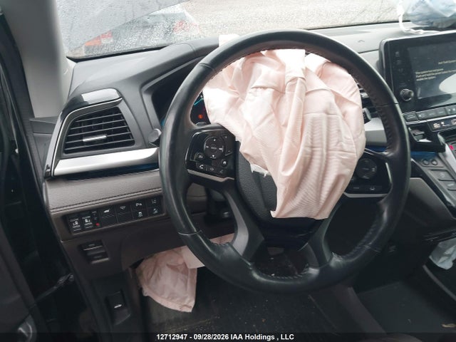 Honda Odyssey Touring 2018 5FNRL6H85JB500167 Image 18