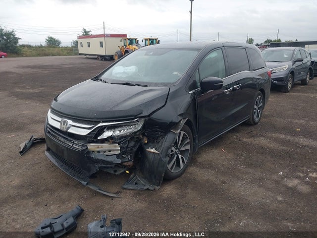 Honda Odyssey Touring 2018 5FNRL6H85JB500167 Image 2