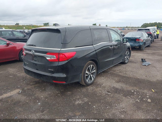 Honda Odyssey Touring 2018 5FNRL6H85JB500167 Image 4