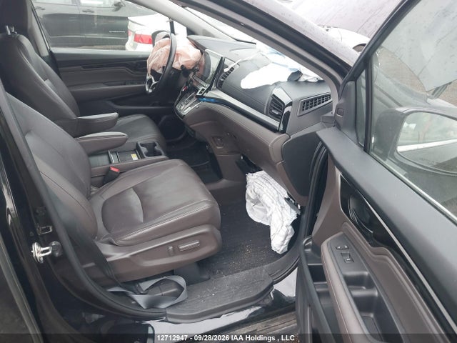 Honda Odyssey Touring 2018 5FNRL6H85JB500167 Image 5