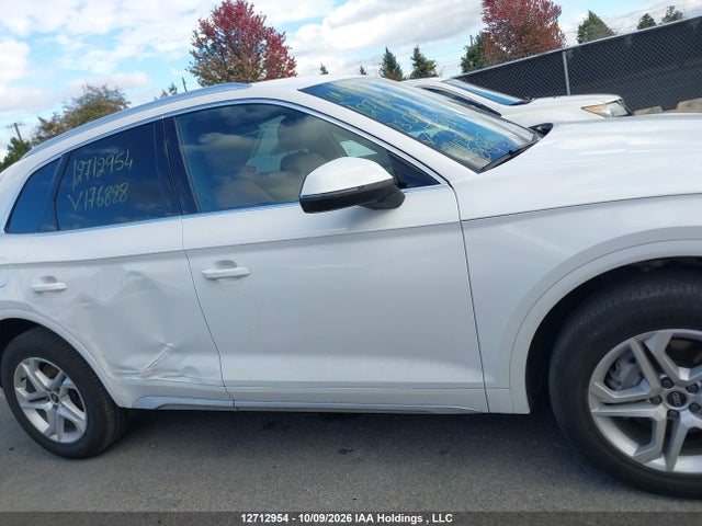 Audi Q5 2023 WA1ABAFY7P2176828 Image 14
