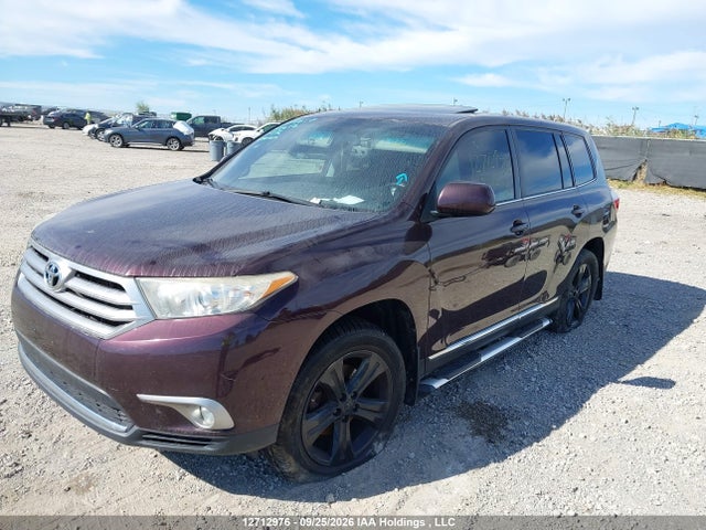 Продажа на аукционе авто 2013 Toyota Highlander, vin: 5TDBK3EH5DS239937, номер лота: 12712976