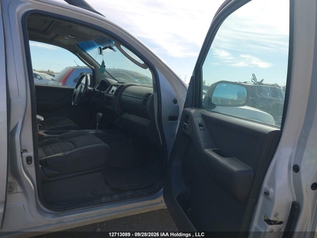 12713089 :رقم المزاد ، 1N6AD07W55C429723 vin ، 2005 Nissan Frontier Crew Cab Le/se/off Road مزاد بيع