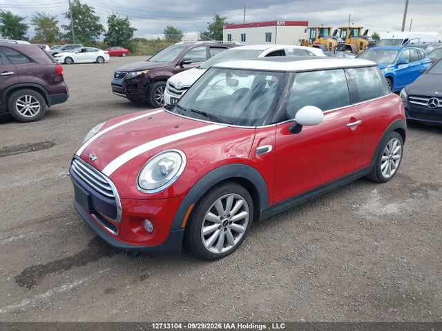Mini 3 Door Cooper 2016 WMWXP5C53G3B14842 Image 2