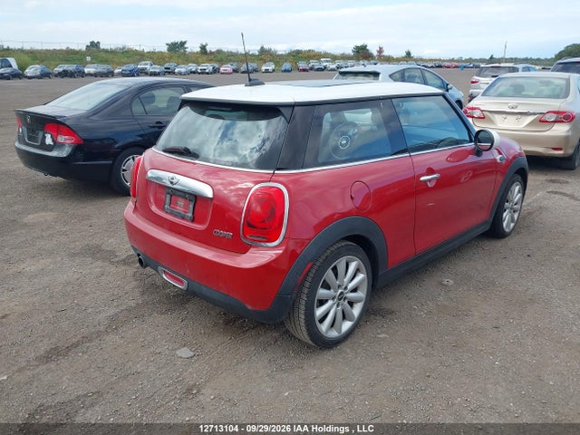 Mini 3 Door Cooper 2016 WMWXP5C53G3B14842 Image 4