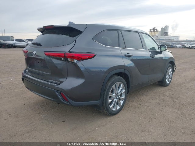 Toyota Highlander Limited 2022 5TDDZRBH0NS225893 Image 4