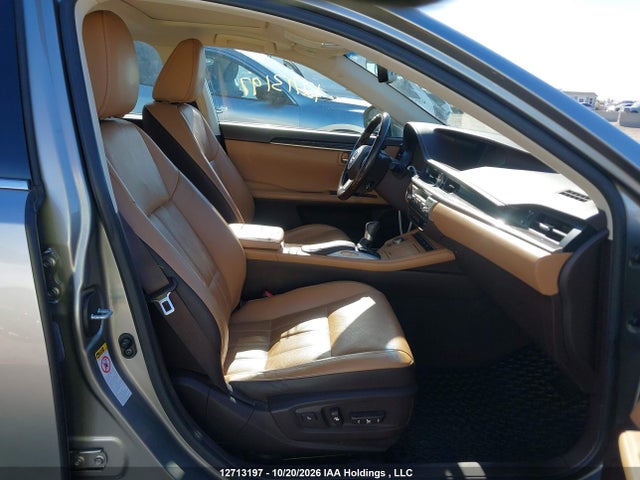 12713197 :رقم المزاد ، JTHBW1GG1G2107250 vin ، 2016 Lexus Es 300h 300h مزاد بيع