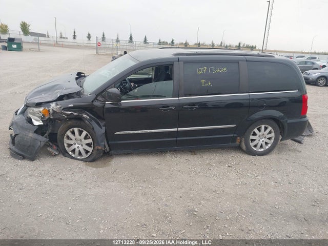 12713228 :رقم المزاد ، 2C4RC1BG7FR707593 vin ، 2015 Chrysler Town & Country Touring مزاد بيع