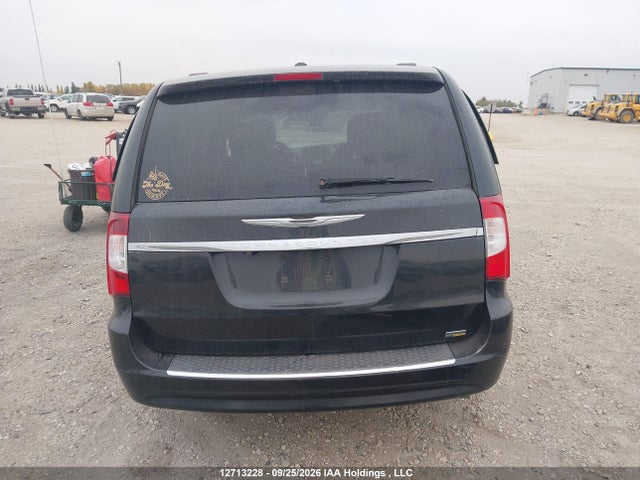 12713228 :رقم المزاد ، 2C4RC1BG7FR707593 vin ، 2015 Chrysler Town & Country Touring مزاد بيع