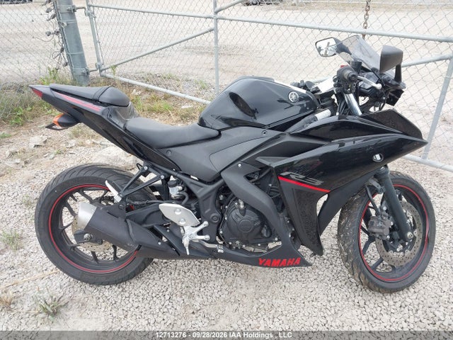 Yamaha YZFR3 2015 MH3RH06N3FK003153 Image 12