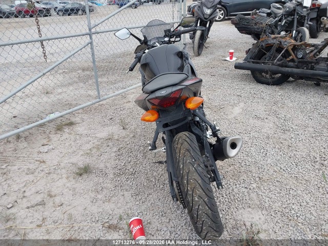 Yamaha YZFR3 2015 MH3RH06N3FK003153 Image 6