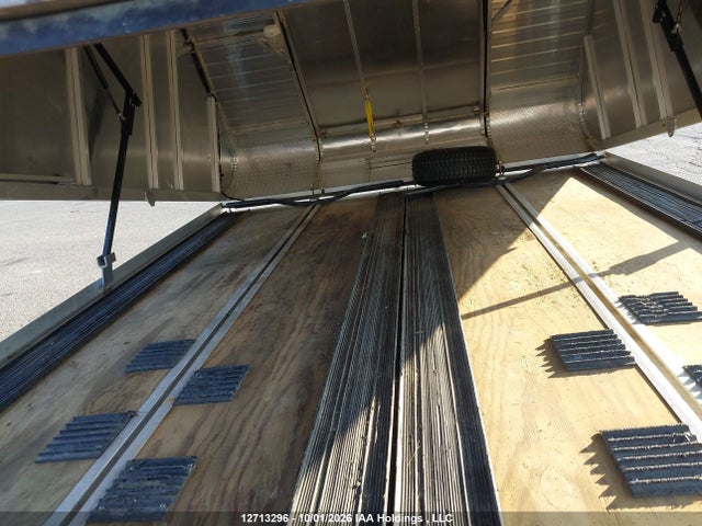 Triton Trailer 2014 4TCSS1112EH111287 Image 8
