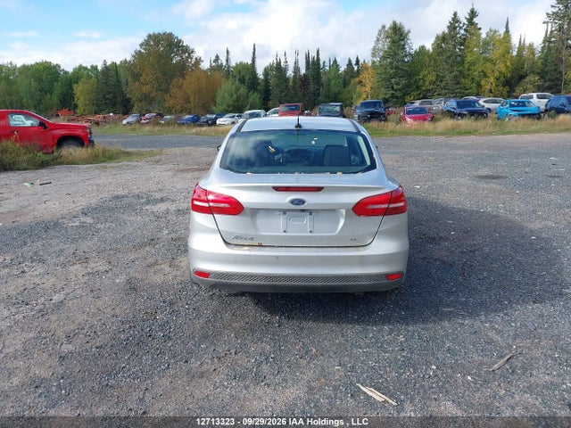 Ford FOCUS SE 2017 1FADP3F22HL233689 Image 16