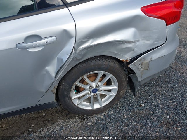 Ford FOCUS SE 2017 1FADP3F22HL233689 Image 6