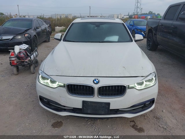 12713328 :رقم المزاد ، WBA8D9C53JA616173 vin ، 2018 Bmw 330 Xi مزاد بيع