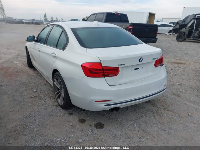 12713328 :رقم المزاد ، WBA8D9C53JA616173 vin ، 2018 Bmw 330 Xi مزاد بيع