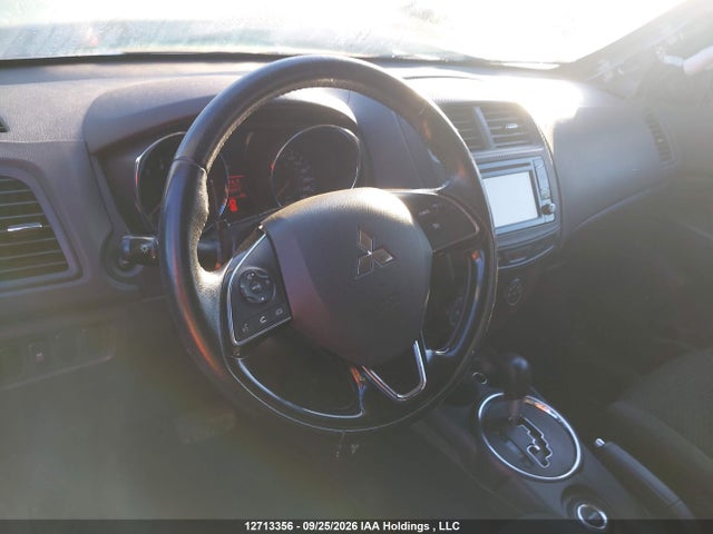 12713356 :رقم المزاد ، JA4AJ3AU1GZ607299 vin ، 2016 Mitsubishi Rvr Se مزاد بيع