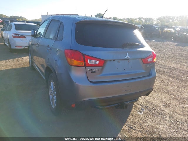 12713356 :رقم المزاد ، JA4AJ3AU1GZ607299 vin ، 2016 Mitsubishi Rvr Se مزاد بيع
