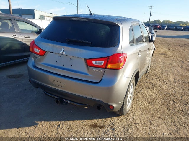 12713356 :رقم المزاد ، JA4AJ3AU1GZ607299 vin ، 2016 Mitsubishi Rvr Se مزاد بيع