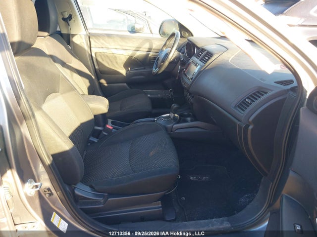 12713356 :رقم المزاد ، JA4AJ3AU1GZ607299 vin ، 2016 Mitsubishi Rvr Se مزاد بيع