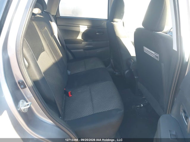 12713356 :رقم المزاد ، JA4AJ3AU1GZ607299 vin ، 2016 Mitsubishi Rvr Se مزاد بيع