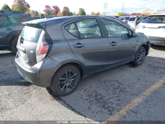 Toyota PRIUS C 2015 JTDKDTB30F1578866 Image 4