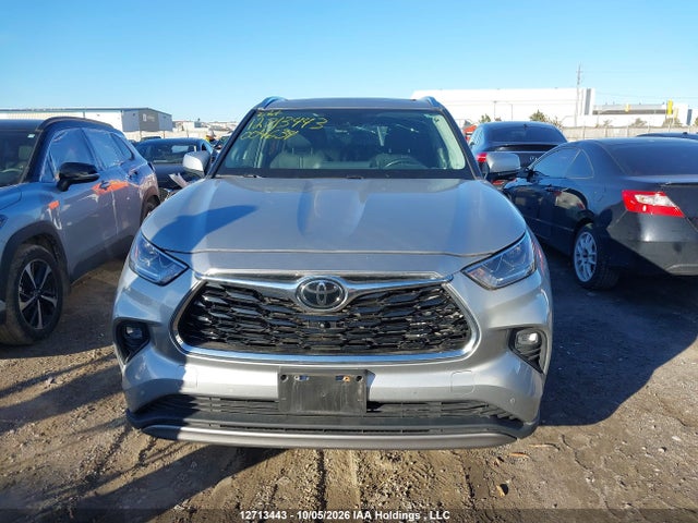 Продаж на аукціоні авто 2023 Toyota Highlander, vin: 5TDKDRBHXPS004634, номер лоту: 12713443