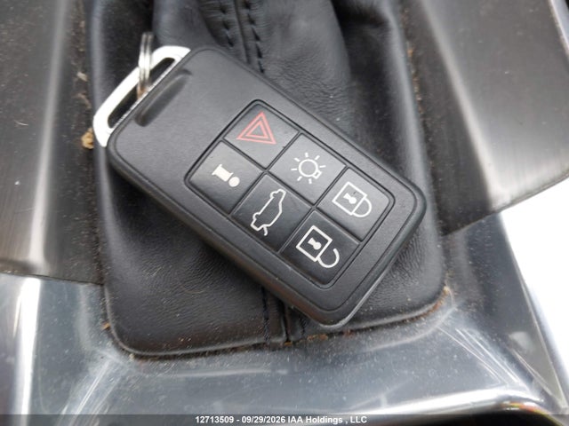 2015 Volvo V60 T5 Premier Plus მანქანა იყიდება აუქციონზე, vin: YV1612SC4F1187881, აუქციონის ნომერი: 12713509