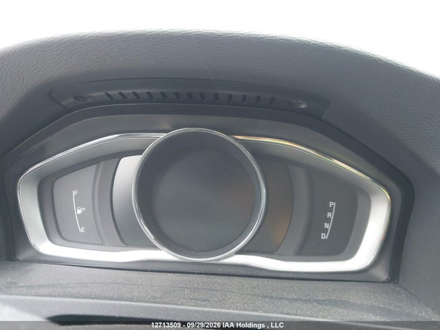2015 Volvo V60 T5 Premier Plus მანქანა იყიდება აუქციონზე, vin: YV1612SC4F1187881, აუქციონის ნომერი: 12713509