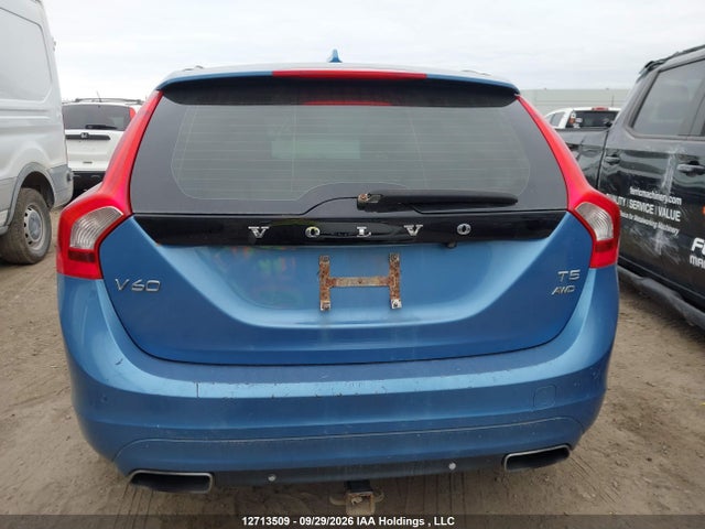 2015 Volvo V60 T5 Premier Plus მანქანა იყიდება აუქციონზე, vin: YV1612SC4F1187881, აუქციონის ნომერი: 12713509