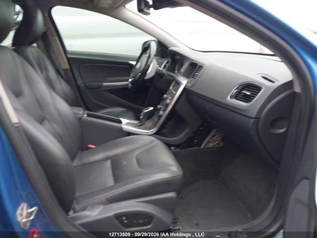 2015 Volvo V60 T5 Premier Plus მანქანა იყიდება აუქციონზე, vin: YV1612SC4F1187881, აუქციონის ნომერი: 12713509