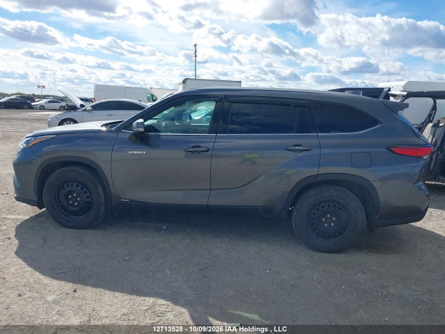 Продажа на аукционе авто 2020 Toyota Highlander, vin: 5TDGBRCH5LS012032, номер лота: 12713528
