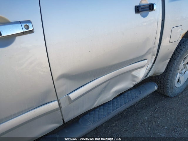 12713539 :رقم المزاد ، 1N6AA07B44N568153 vin ، 2004 Nissan Titan Se مزاد بيع