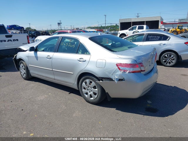 12687405 :رقم المزاد ، 4T1BF3EK8BU219282 vin ، 2011 Toyota Camry Le مزاد بيع