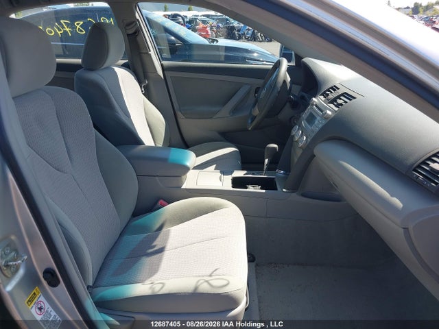 12687405 :رقم المزاد ، 4T1BF3EK8BU219282 vin ، 2011 Toyota Camry Le مزاد بيع