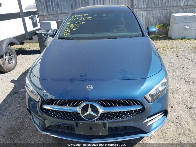 W1K3G4FB2LJ231933 Mercedes-Benz A 220 4matic