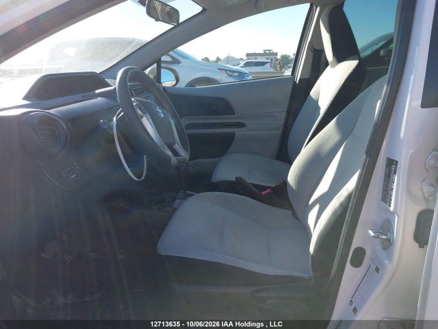 2013 Toyota Prius C Technology მანქანა იყიდება აუქციონზე, vin: JTDKDTB39D1544163, აუქციონის ნომერი: 12713635
