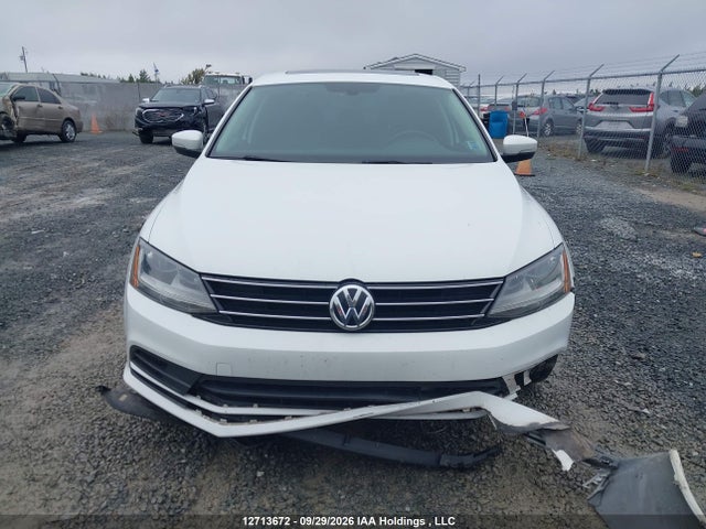 2017 Volkswagen Jetta Wolfsburg Edition მანქანა იყიდება აუქციონზე, vin: 3VWDB7AJ1HM231765, აუქციონის ნომერი: 12713672
